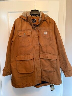 Plus Sized Carhartt Women’s Loose Fit Weathered Washed Duck Coat